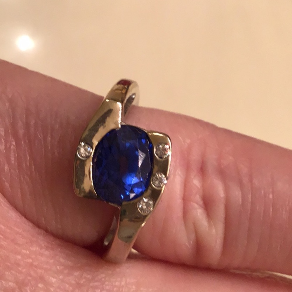 Sapphire and diamond white gold ring size 5